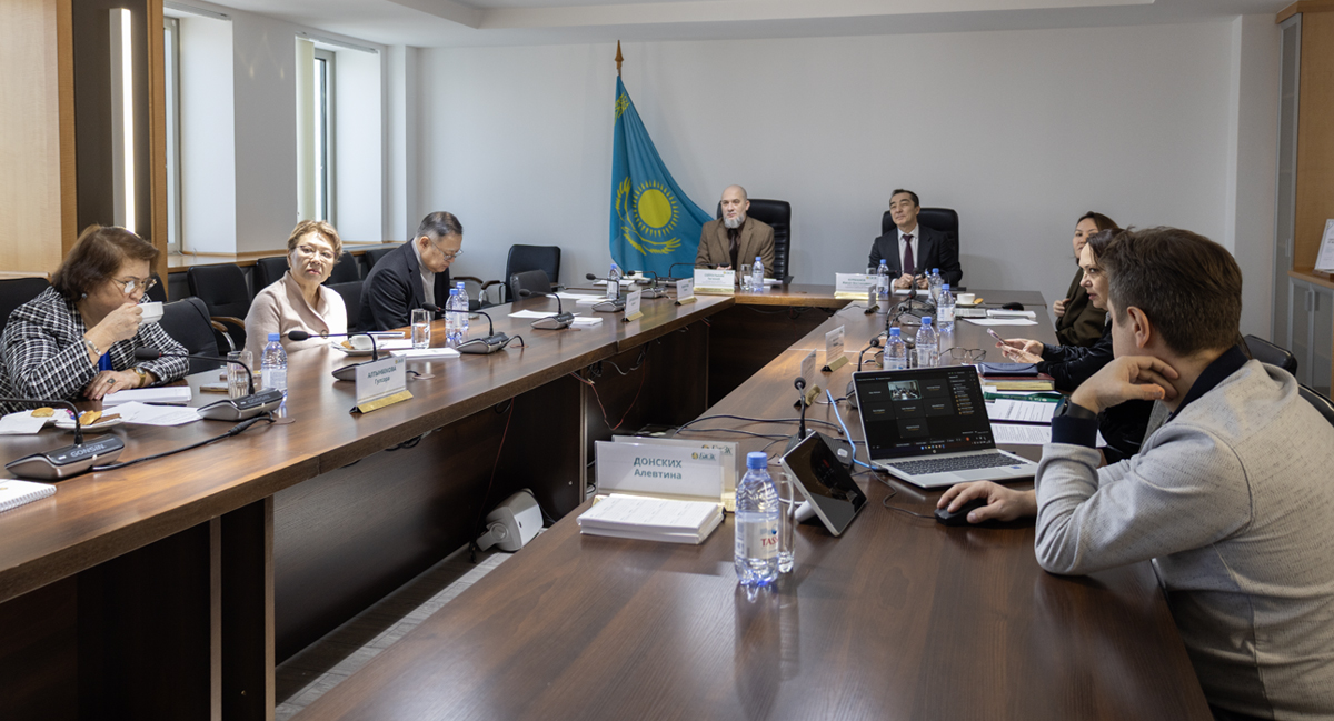 Изменения в налогообложении пенсионных выплат в 2026 году и вопросы обязательных пенсионных взносов самозанятых в рамках нового Налогового кодекса обсуждены на заседании Общественного совета ЕНПФ